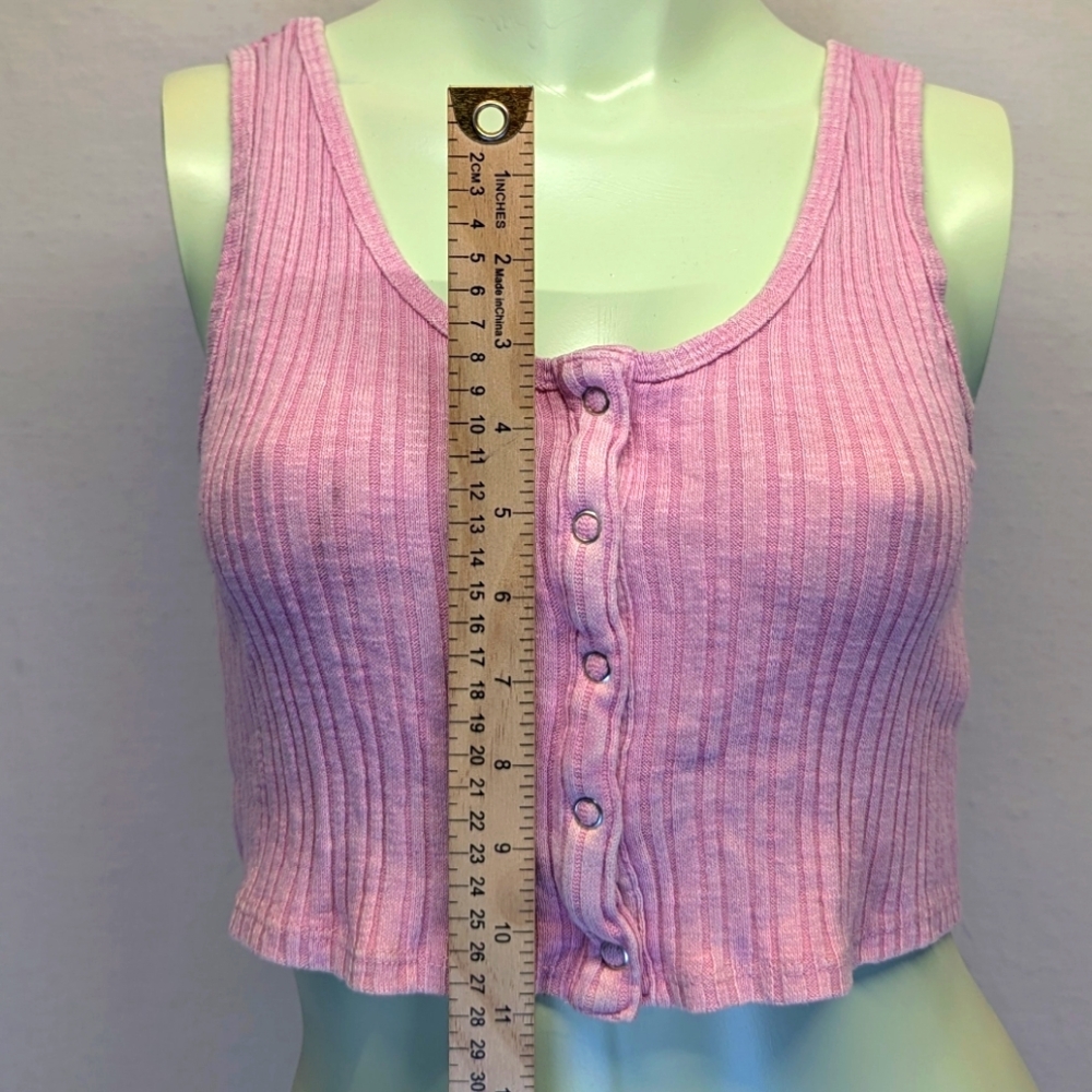 🩷FREE🩷 Wild Fable Midriff Button-up Tank with Any Purchase of $8 or More 👇 - Picture 5 of 5